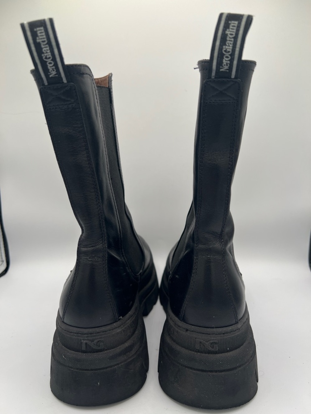 Nero Giardini Italian / Made in Italy Black Platform Chelsea Boot Size 7 / 37 - Picture 4 of 7